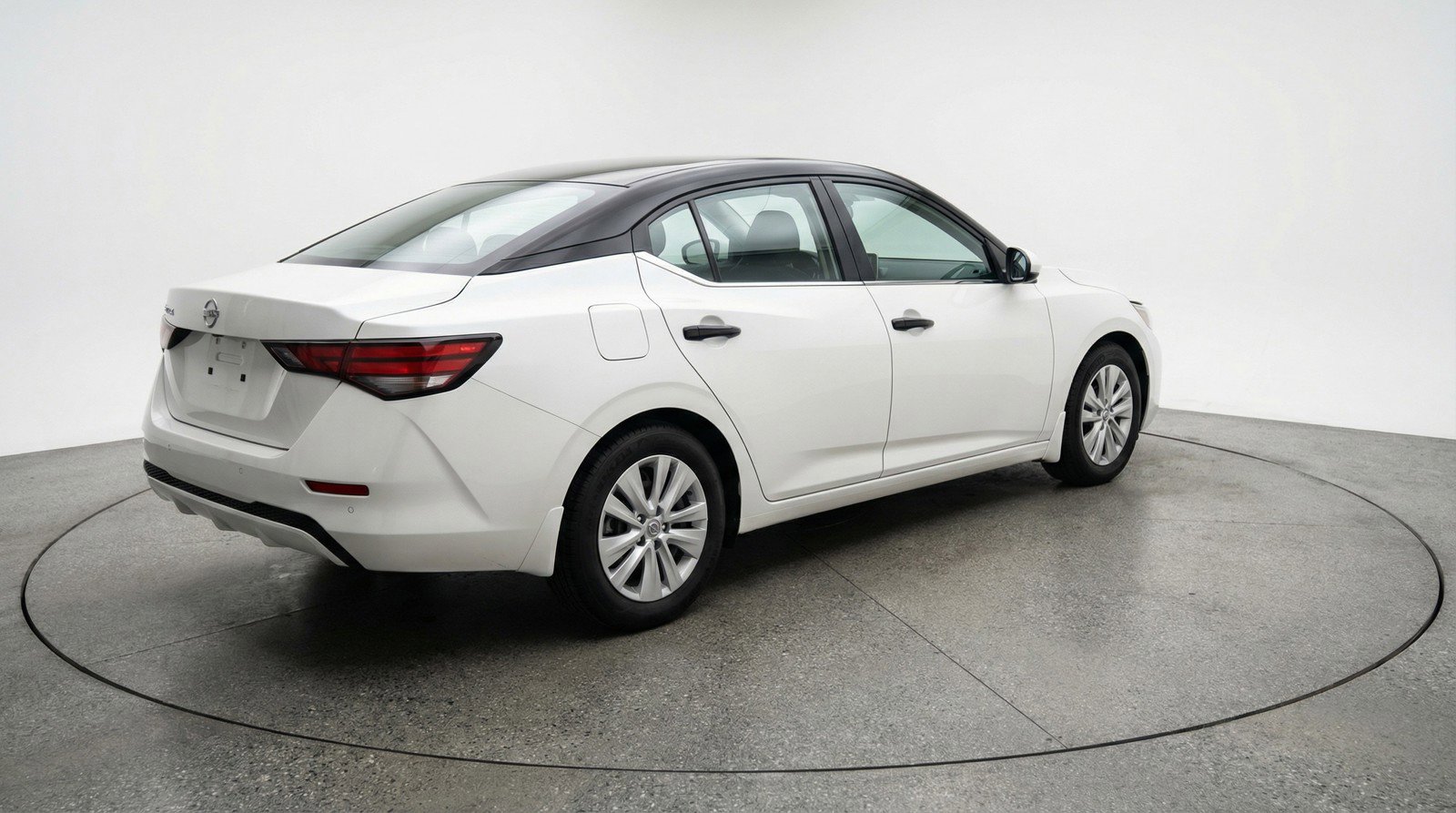 Used 2025 Nissan Sentra S FWD image 9