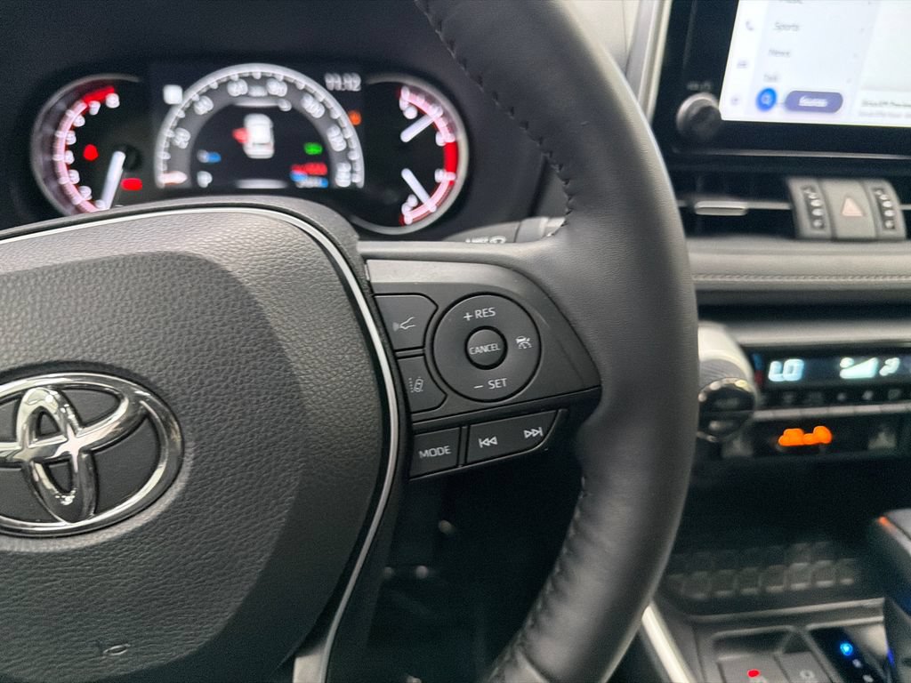 Used 2023 Toyota RAV4 XLE Premium FWD image 28
