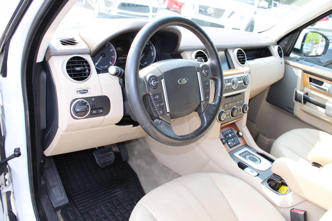 Used 2016 Land Rover LR4 HSE Silver Edition AWD/4WD image 13