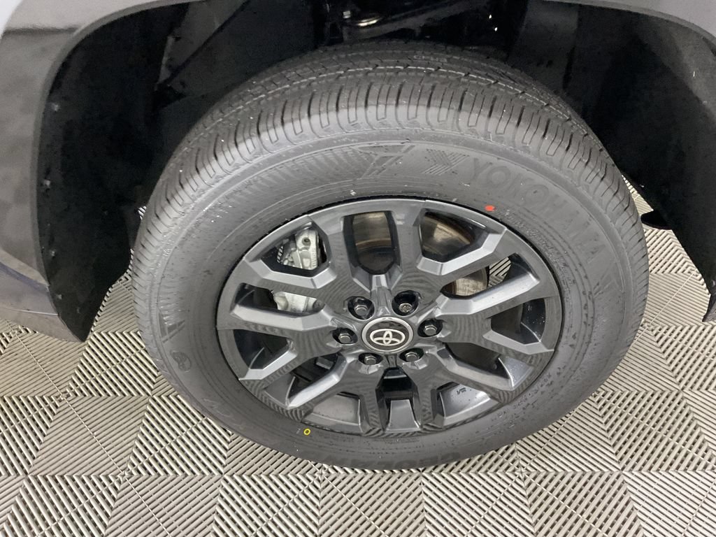 Certified 2025 Toyota Tundra Platinum AWD/4WD image 11