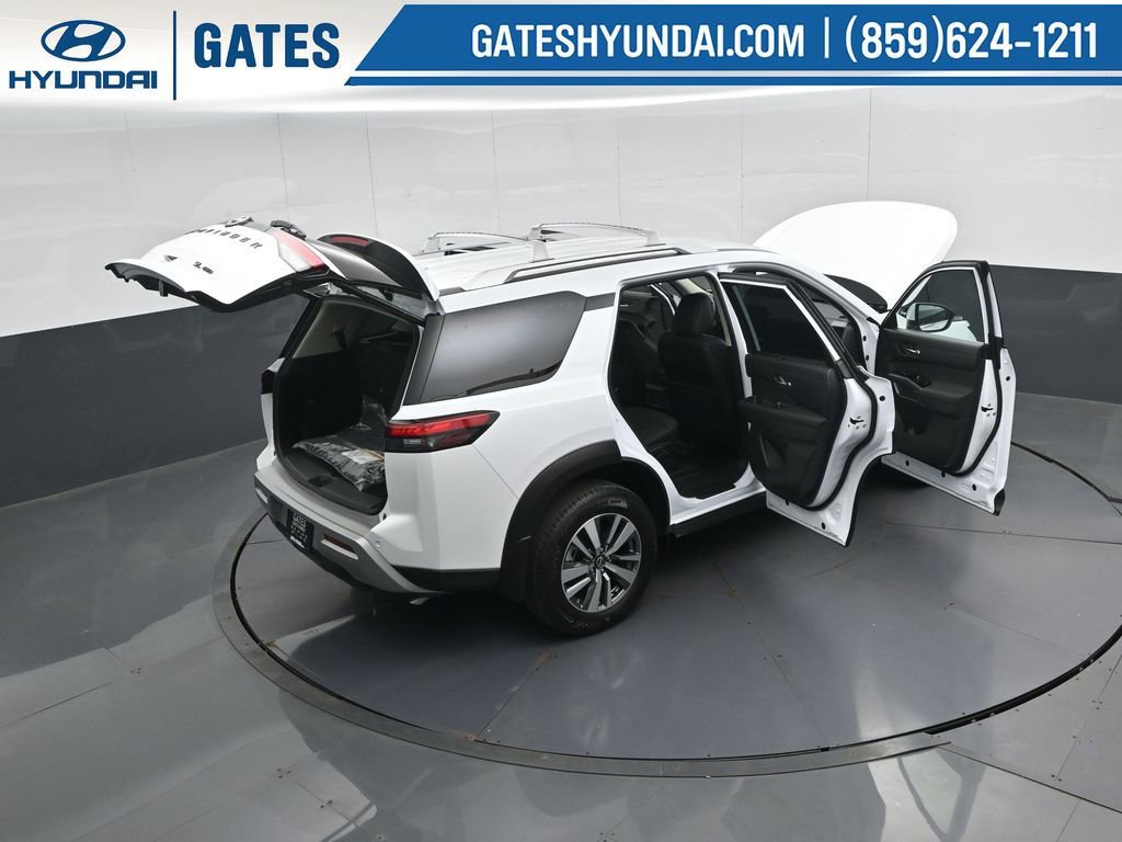 Used 2025 Nissan Pathfinder SL w/ Black Appearance Package AWD/4WD image 53