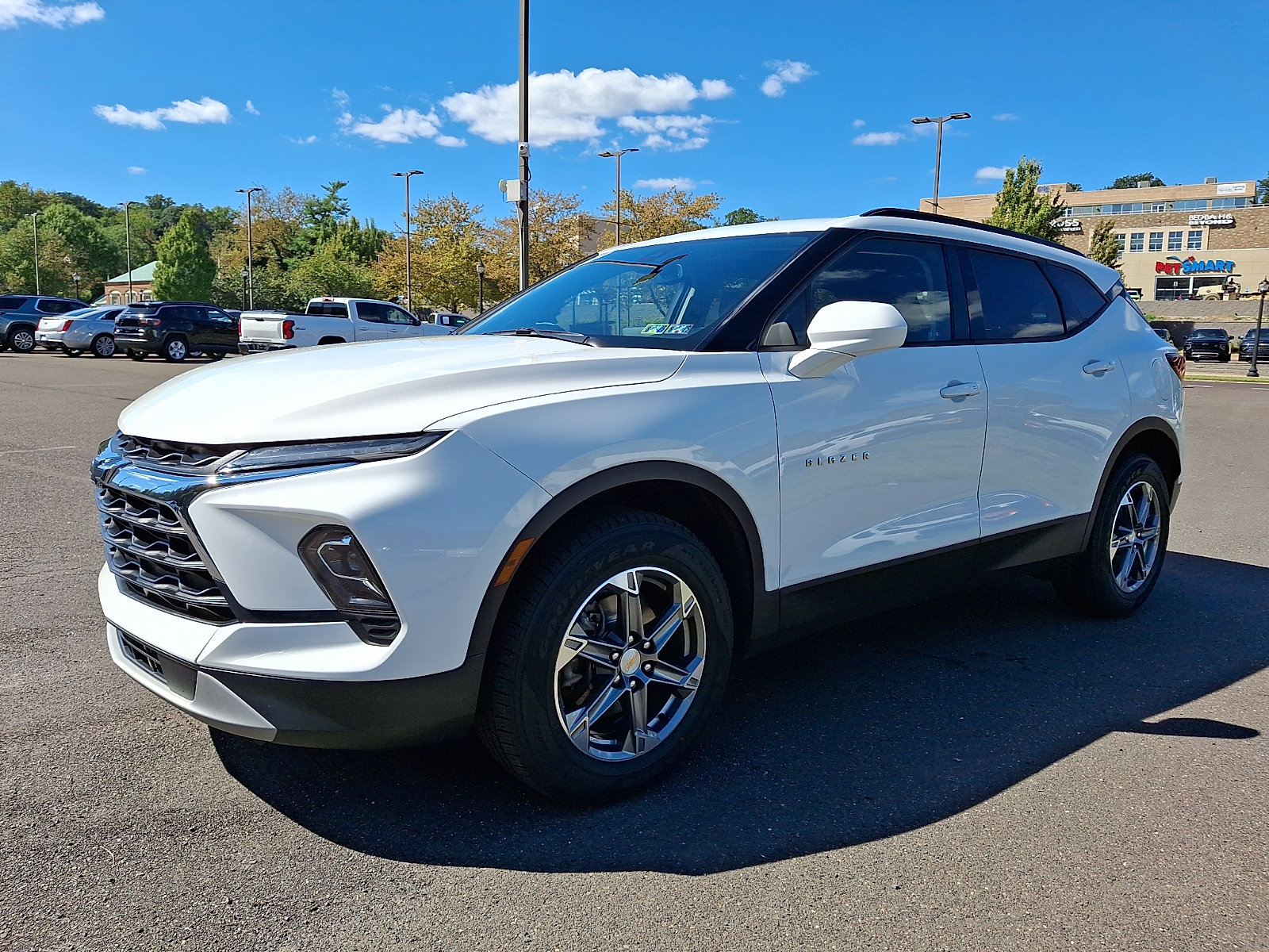 Used 2023 Chevrolet Blazer LT w/ Convenience Package AWD/4WD image 3