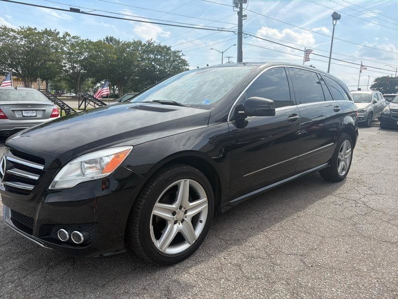 Used 2011 Mercedes-Benz R 350 4MATIC image 5