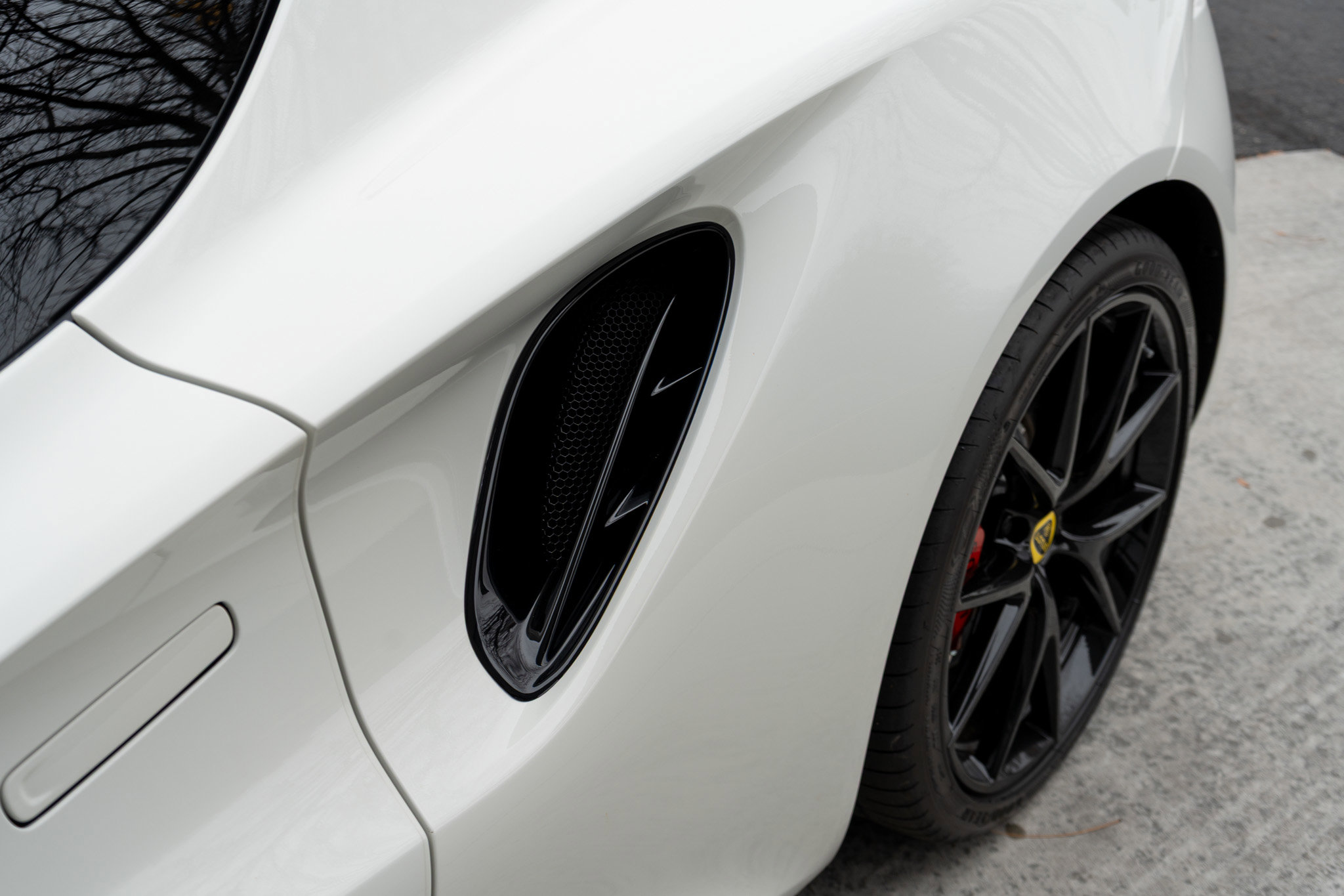 Used 2024 Lotus Emira First Edition image 17