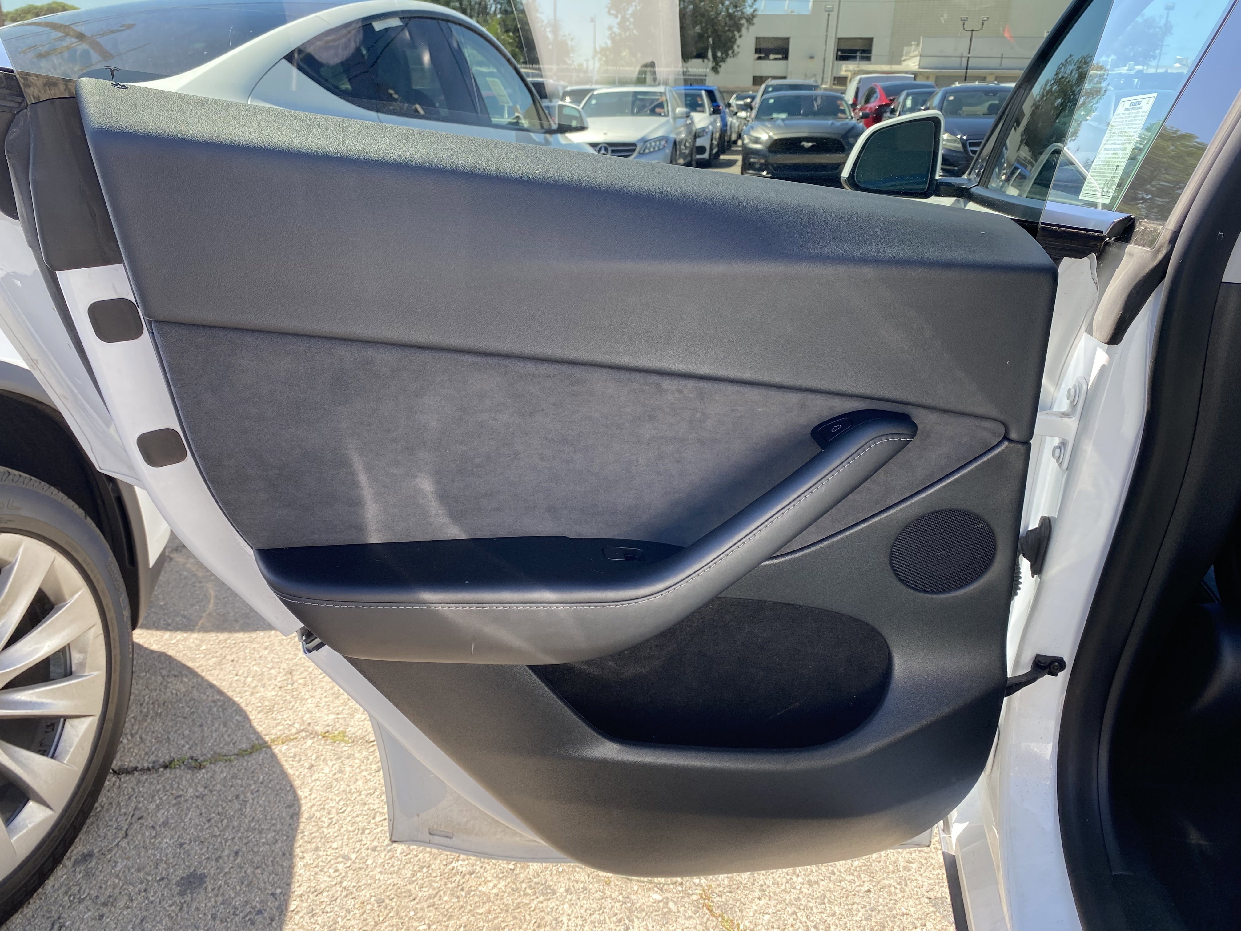 Used 2023 Tesla Model Y Long Range AWD/4WD image 21