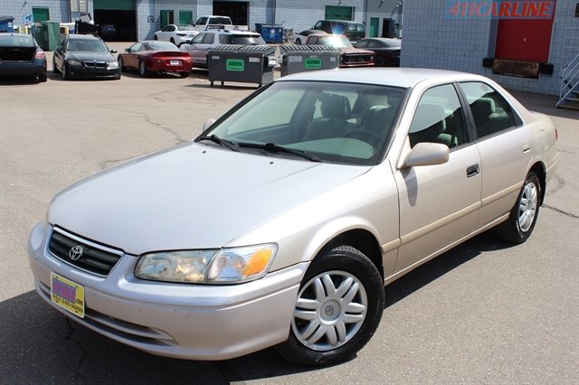 Used 2001 Toyota Camry CE FWD image 2