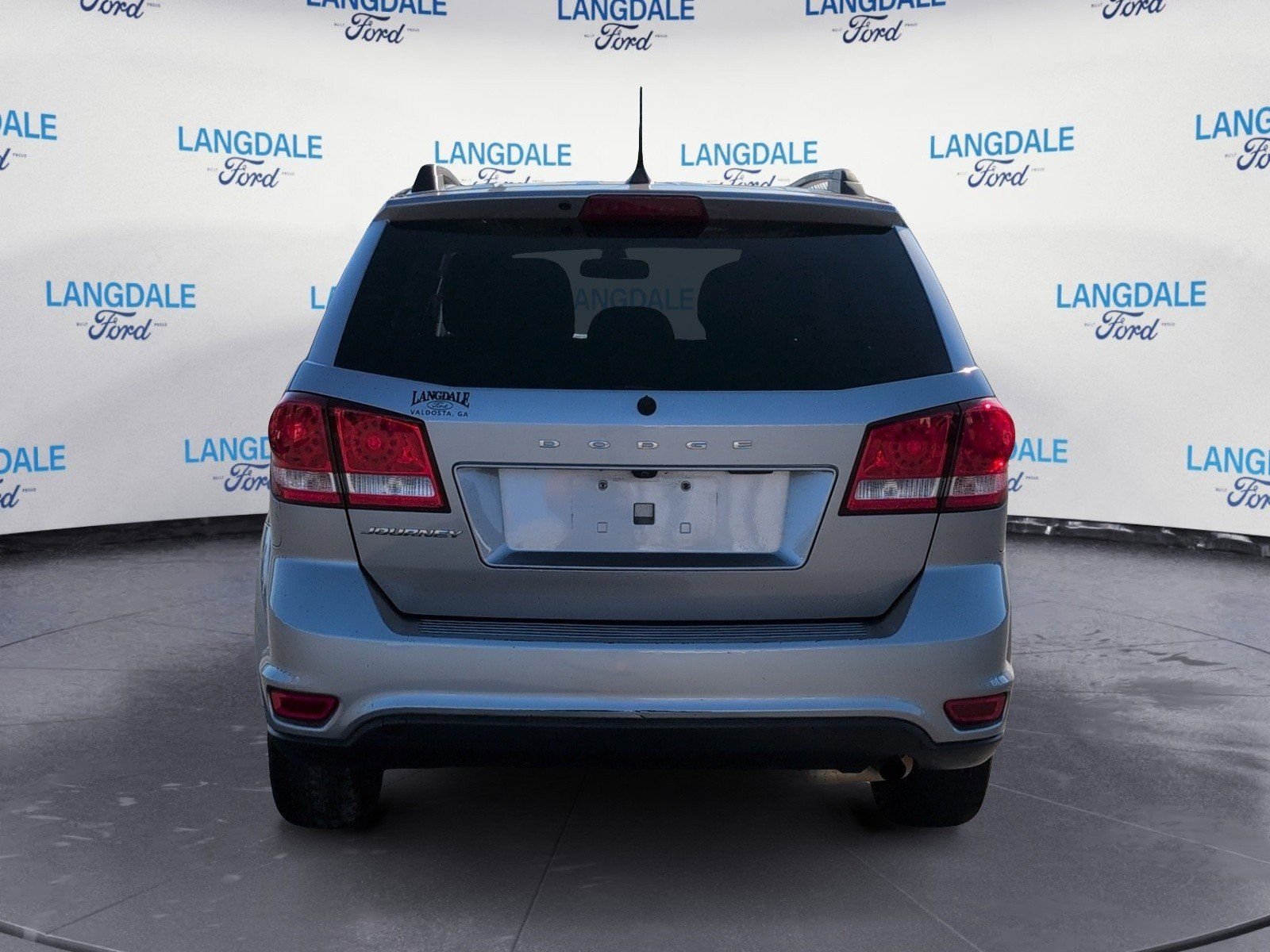 Used 2019 Dodge Journey SE w/ Connectivity Group FWD image 8