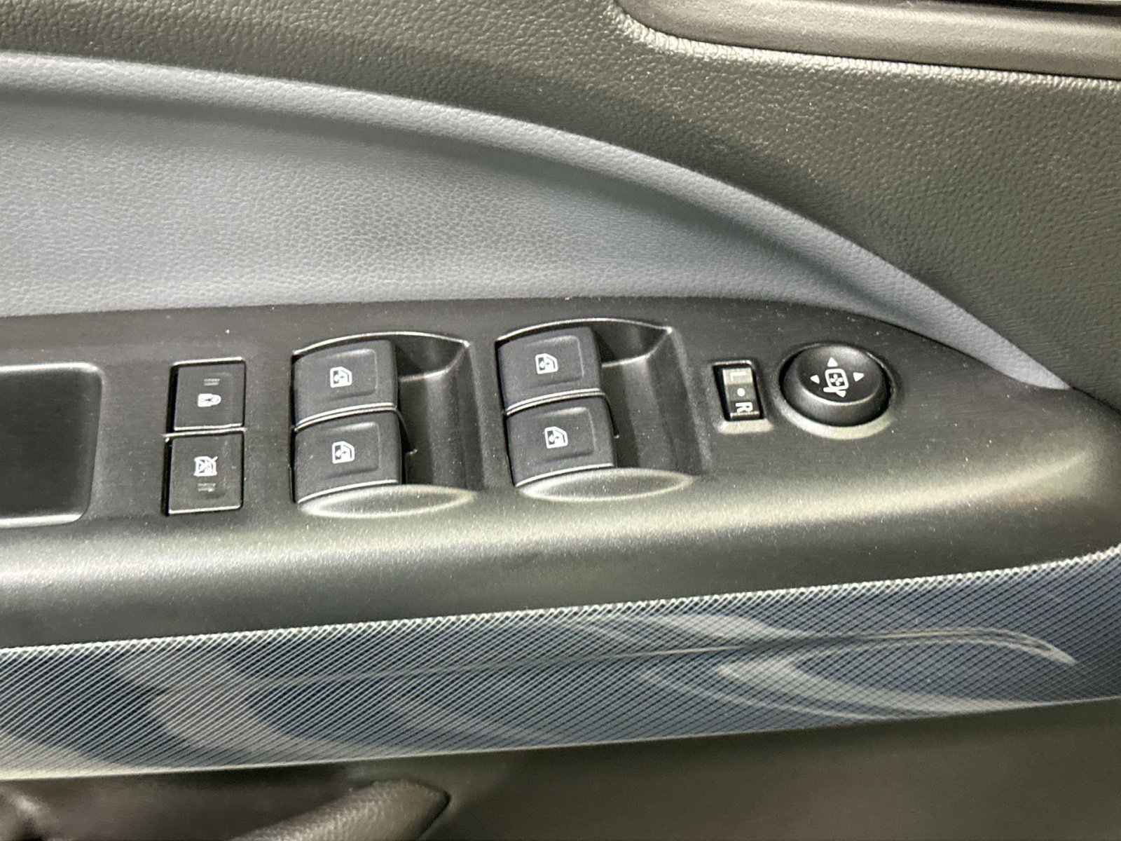 Used 2022 Chevrolet Colorado Z71 image 16