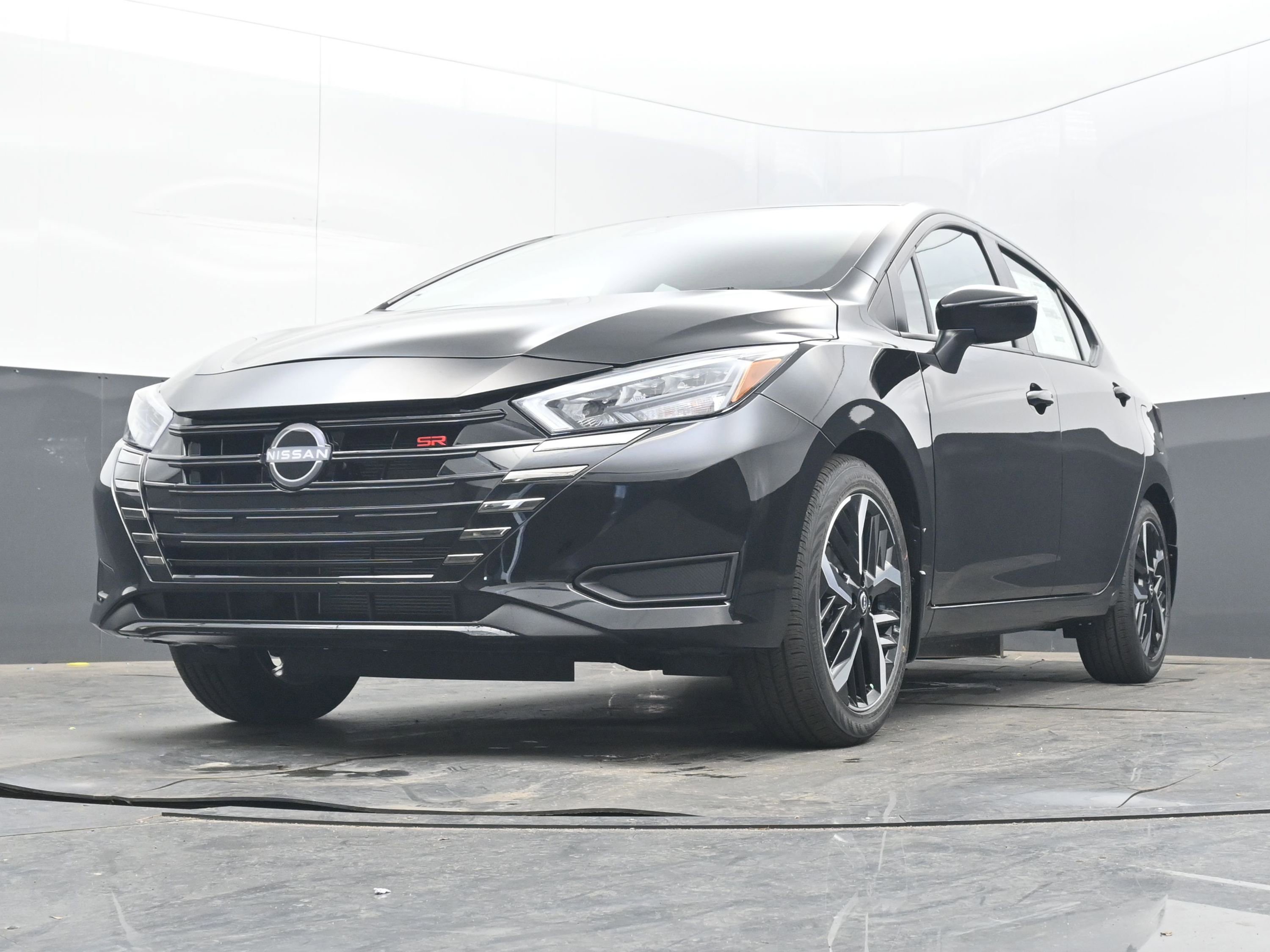 New 2025 Nissan Versa SR image 23