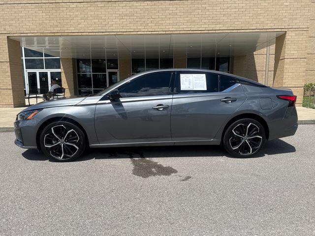 Used 2025 Nissan Altima 2.5 SR AWD/4WD image 1
