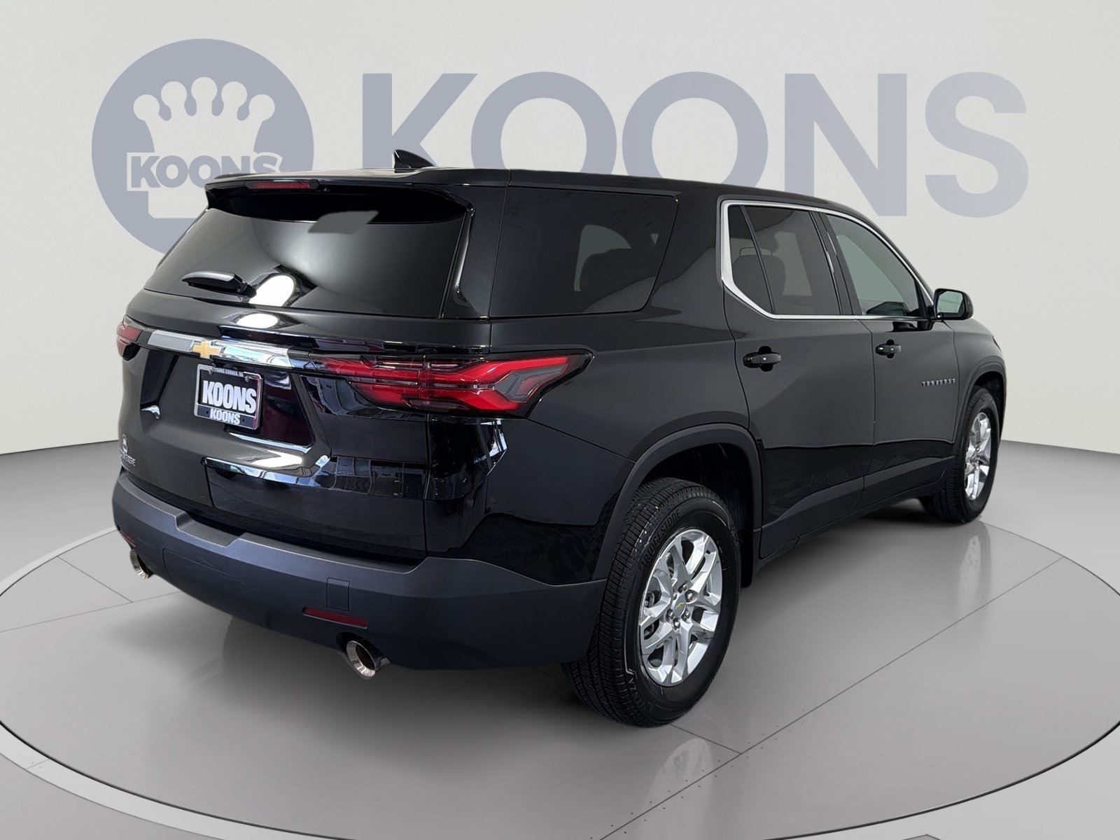 Used 2023 Chevrolet Traverse LS FWD image 7