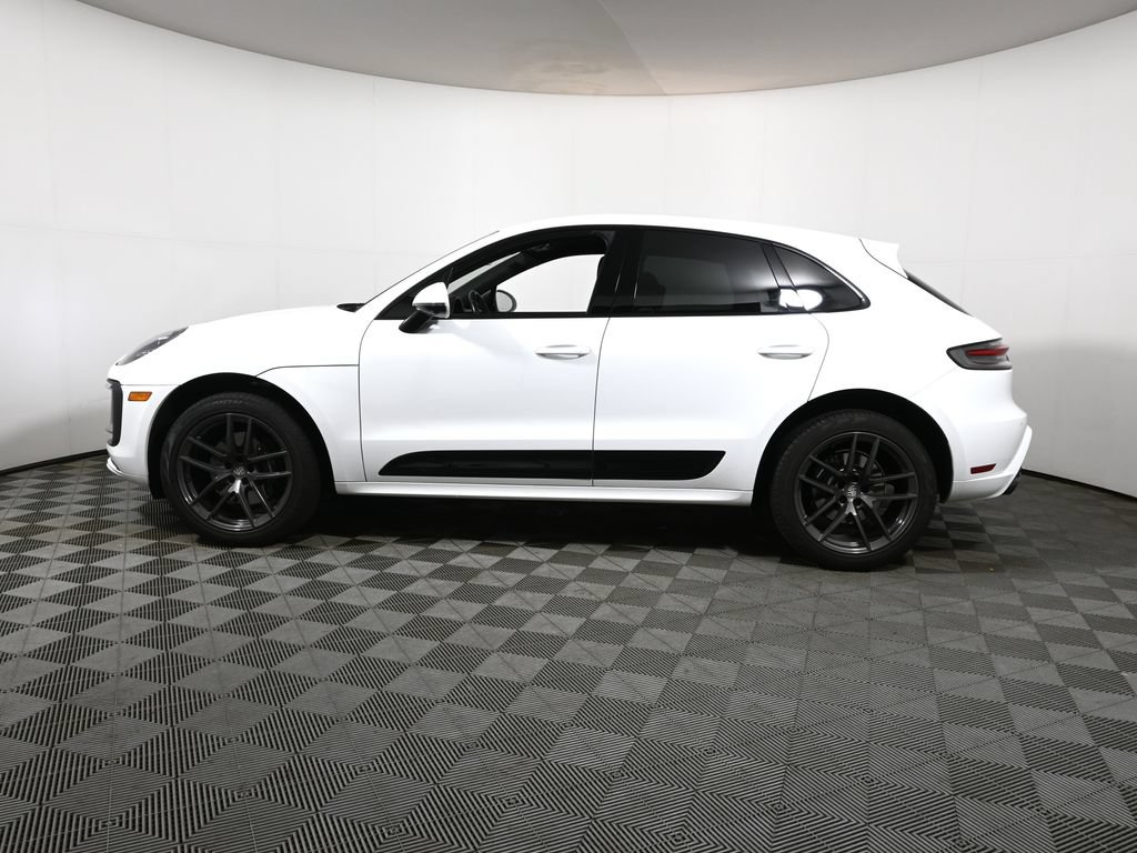 Used 2023 Porsche Macan Turbo AWD/4WD image 2