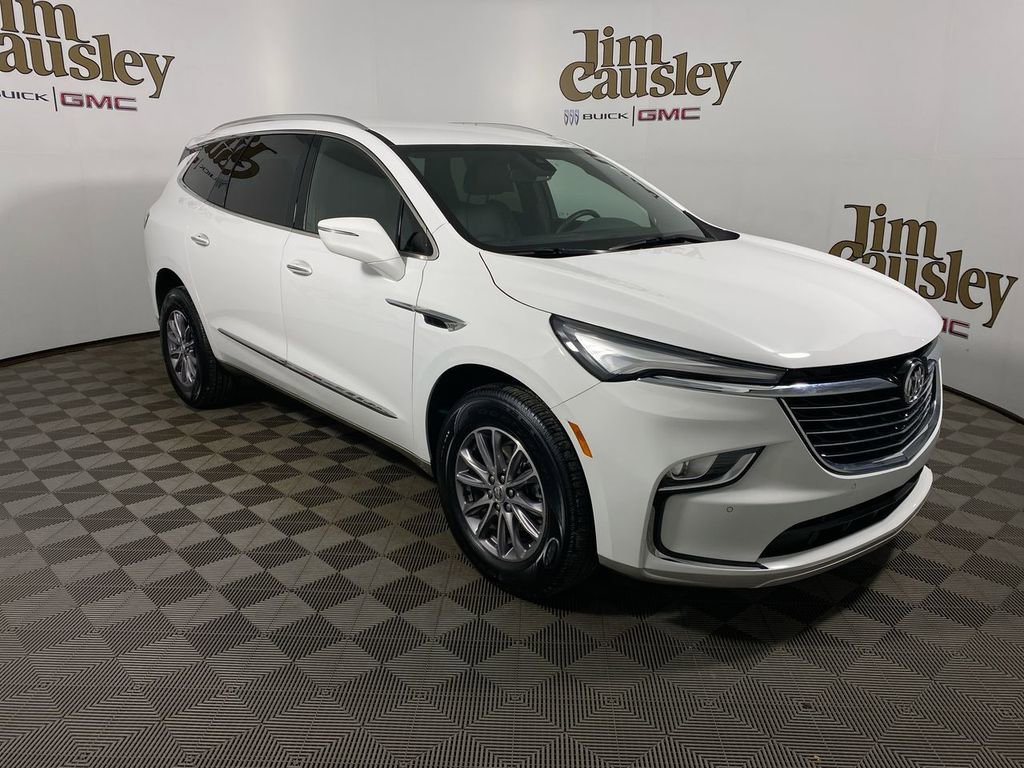 Used 2023 Buick Enclave Essence