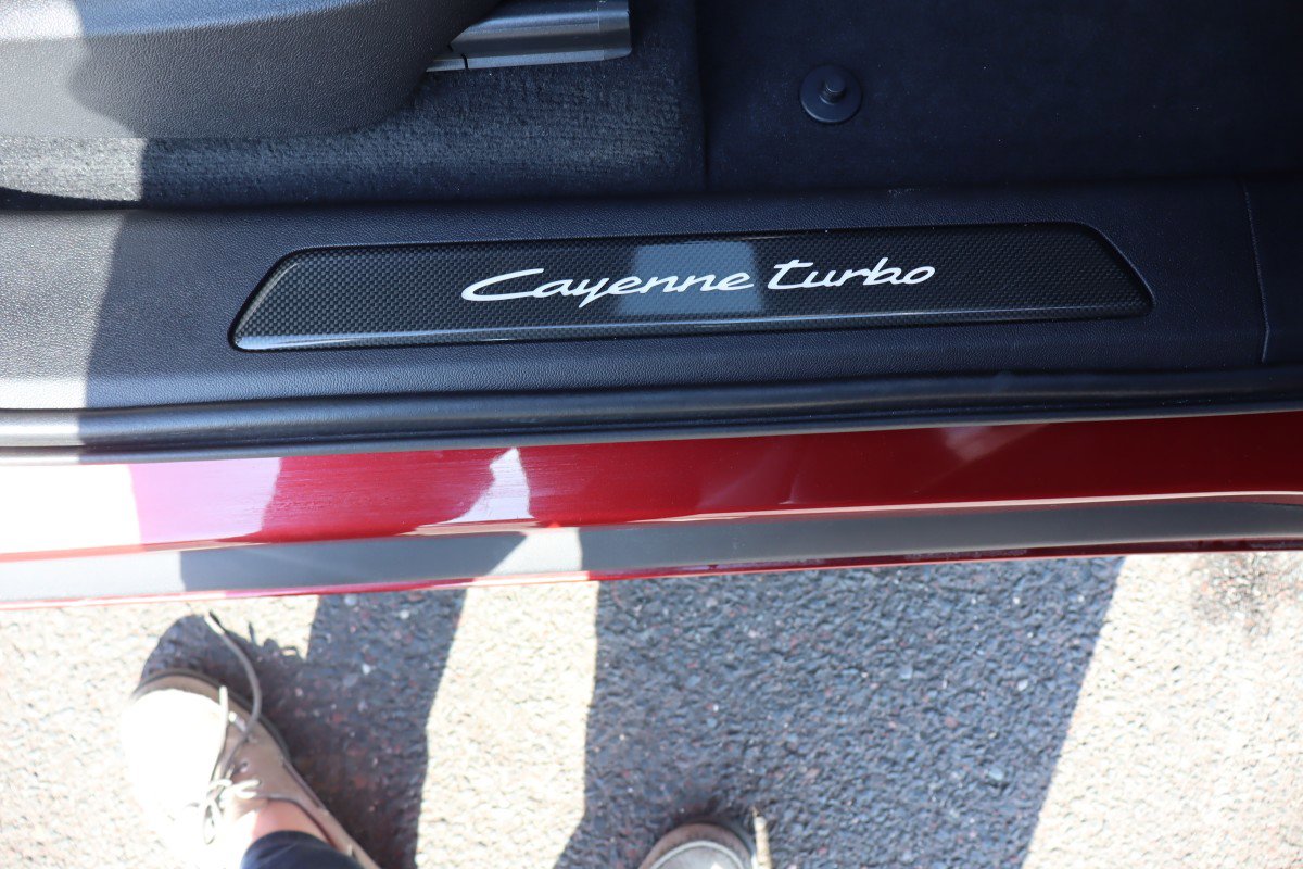 Used 2025 Porsche Cayenne Turbo AWD/4WD image 15