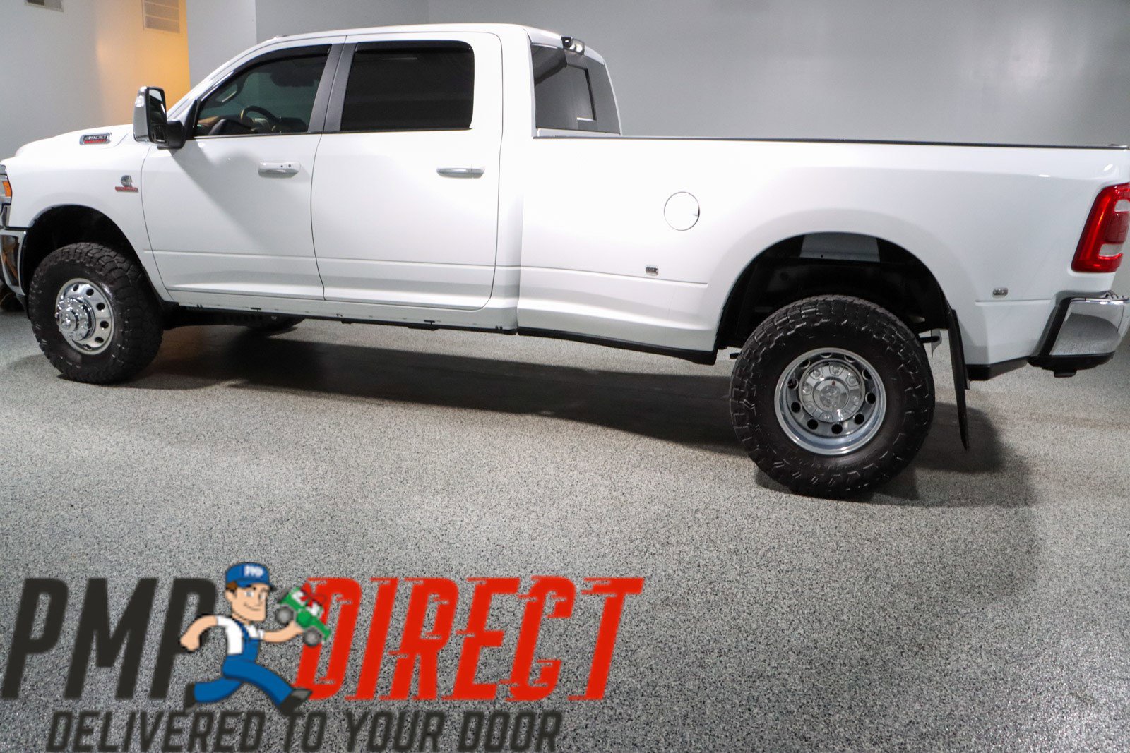 Used 2024 RAM 3500 Laramie w/ Bed Utility Group image 10