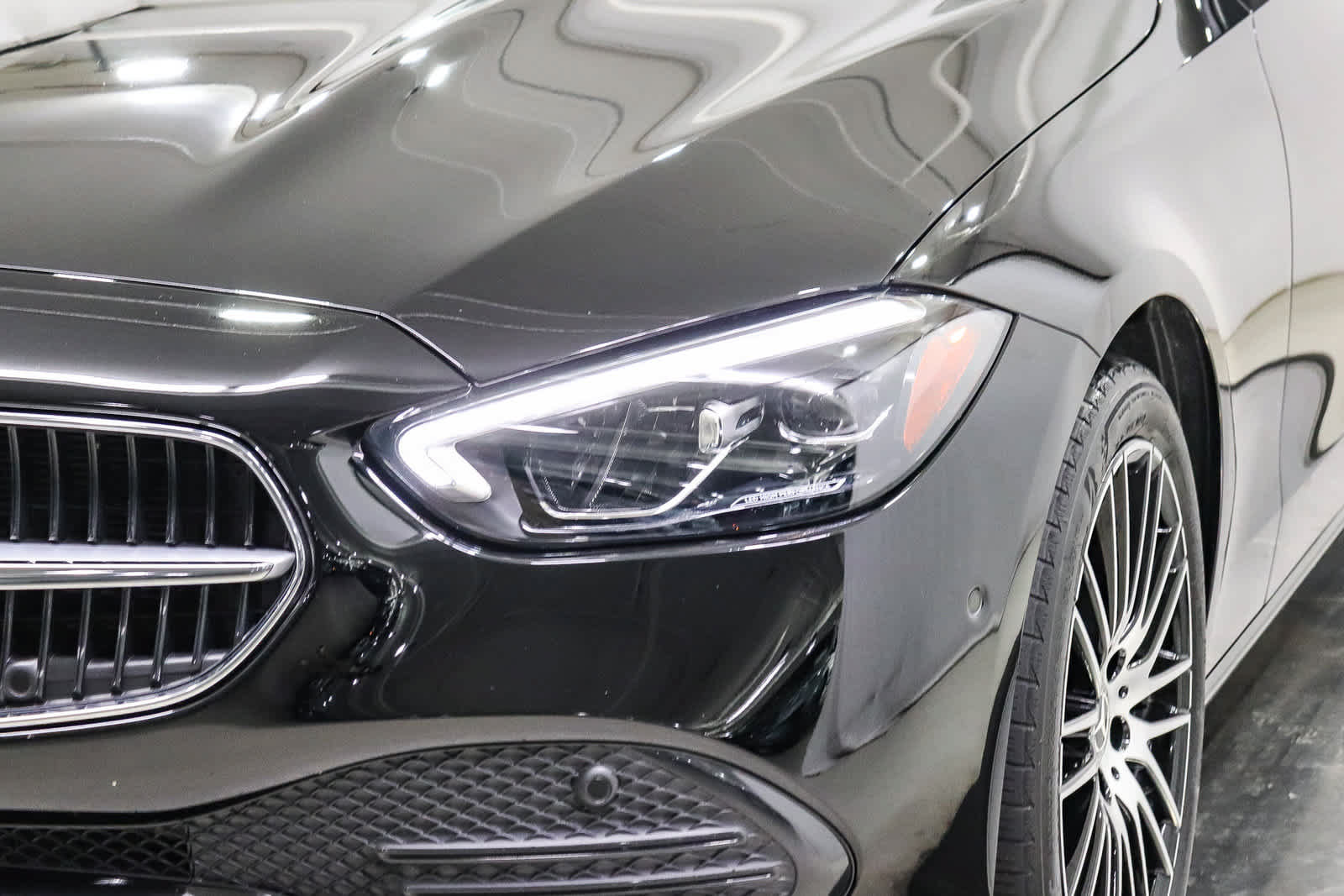 Certified 2024 Mercedes-Benz C 300 Sedan image 7
