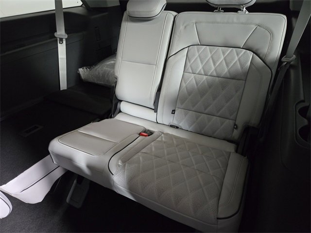 New 2026 Lincoln Navigator L Black Label image 15