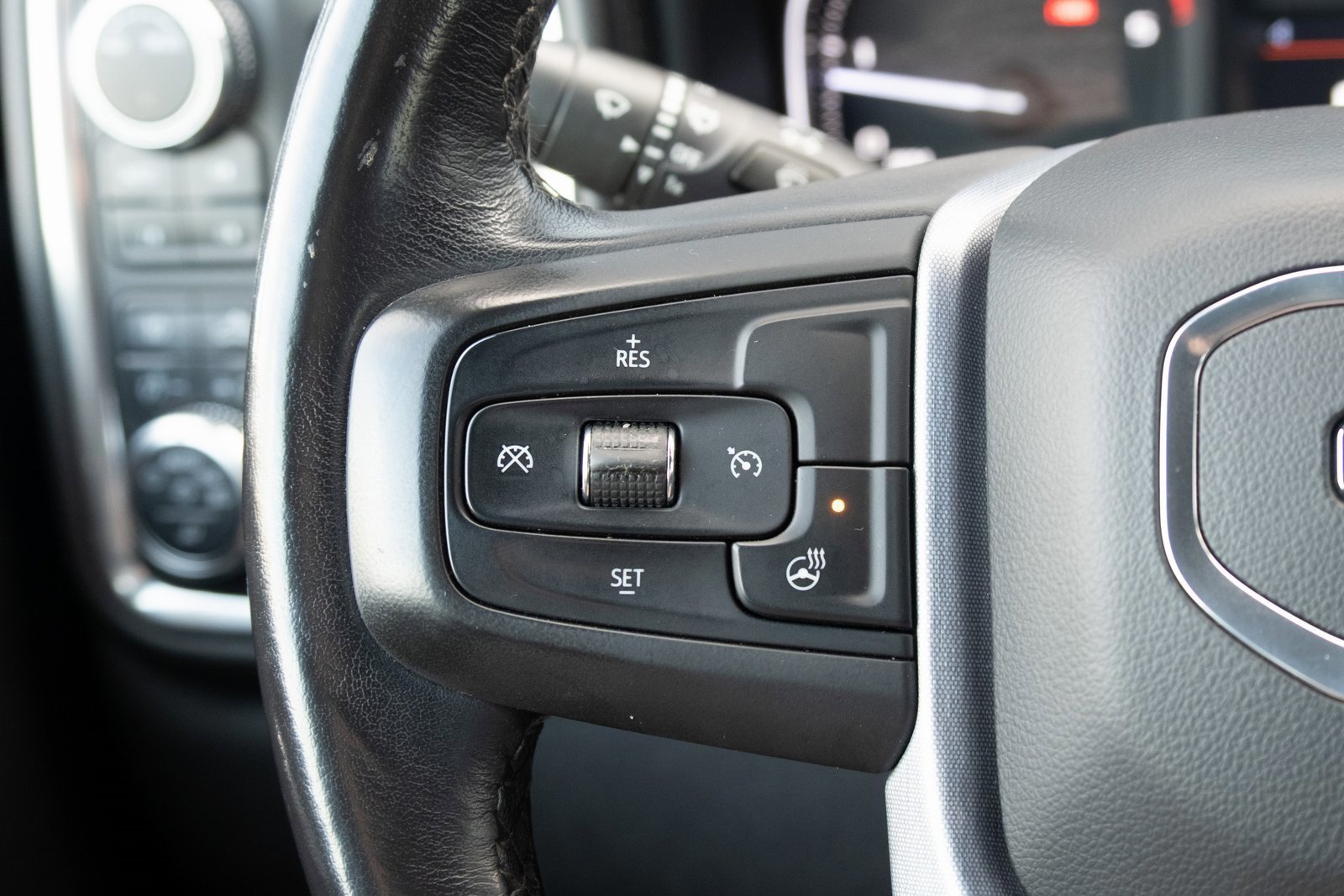 Used 2021 GMC Sierra 3500 SLT w/ SLT Premium Package image 7