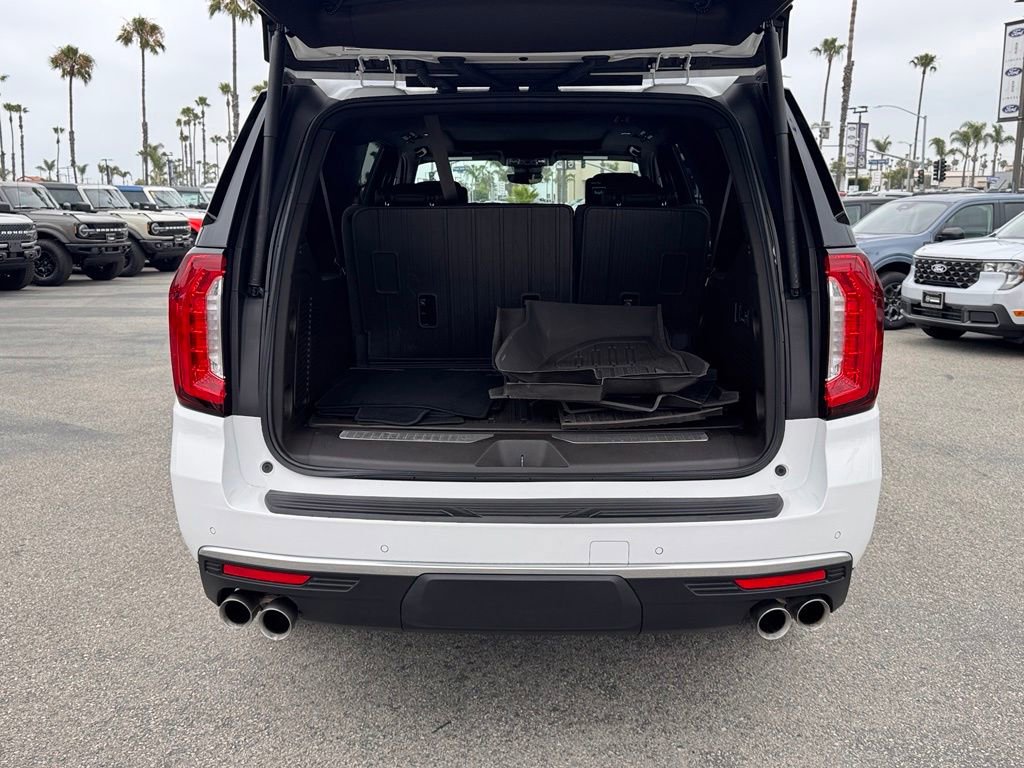 Used 2023 GMC Yukon XL Denali w/ Advanced Technology Package AWD/4WD image 13