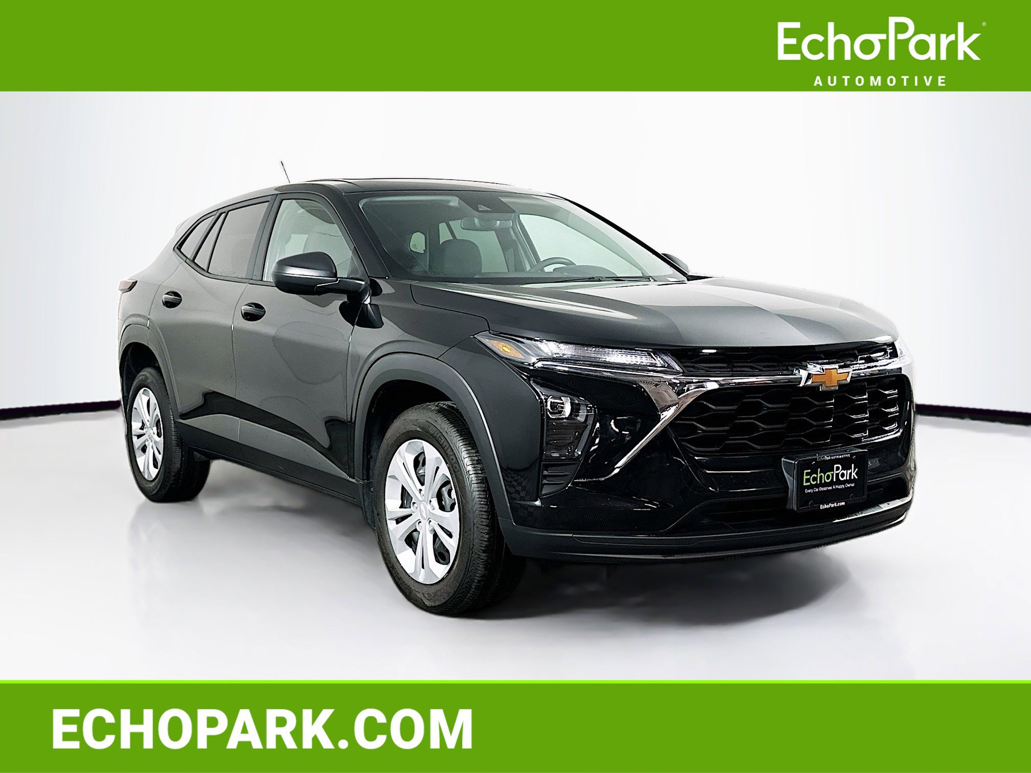 Used 2025 Chevrolet Trax LS w/ Driver Confidence Package