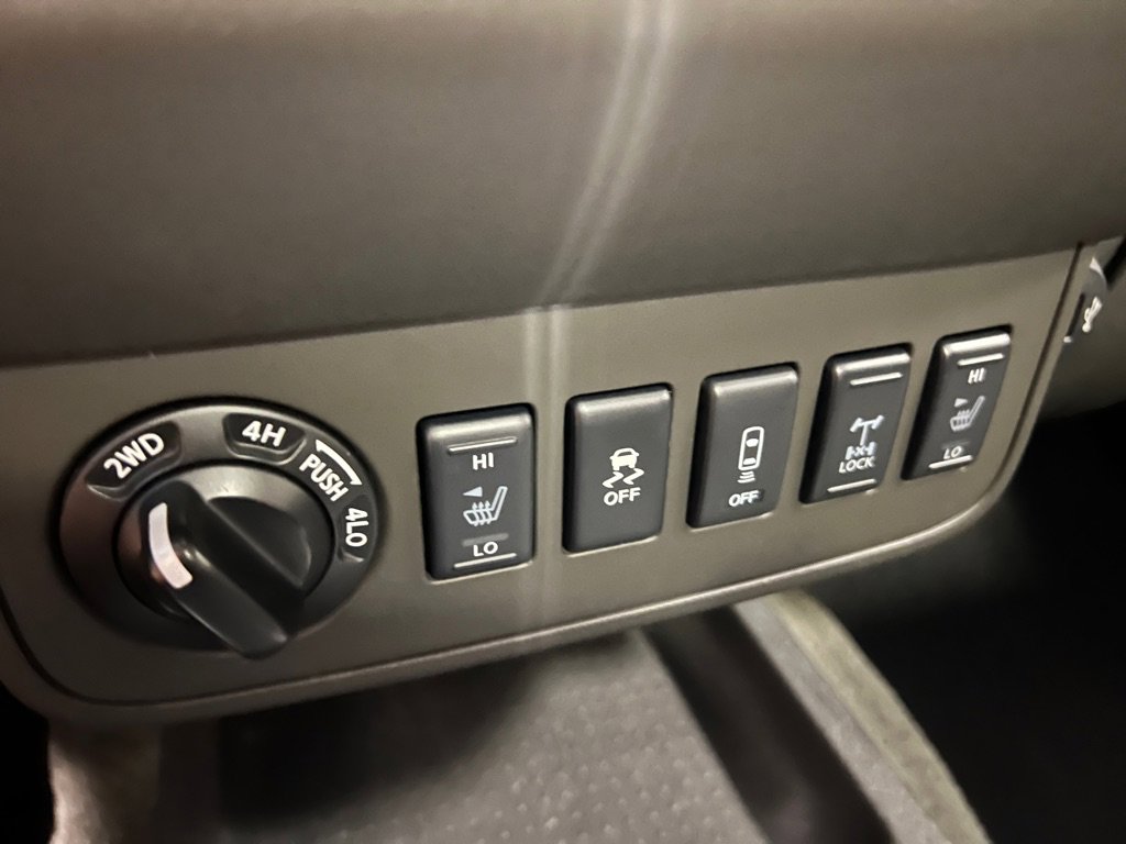 Used 2017 Nissan Frontier PRO-4X w/ Pro-4x Luxury Package image 10