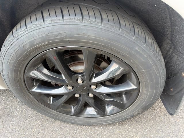 Used 2018 Dodge Durango R/T w/ Technology Group AWD/4WD image 12