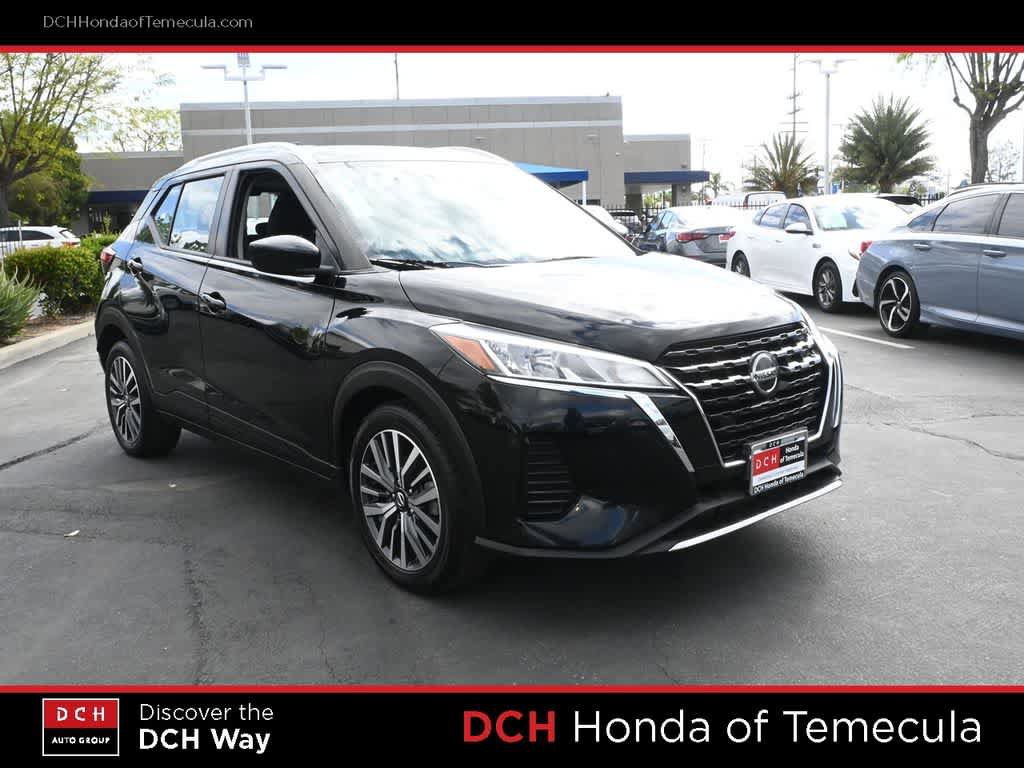 Used 2021 Nissan Kicks SV FWD image 3