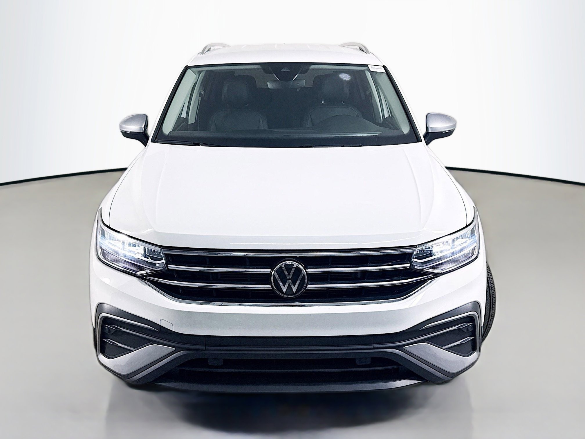 Used 2024 Volkswagen Tiguan Wolfsburg Edition image 2