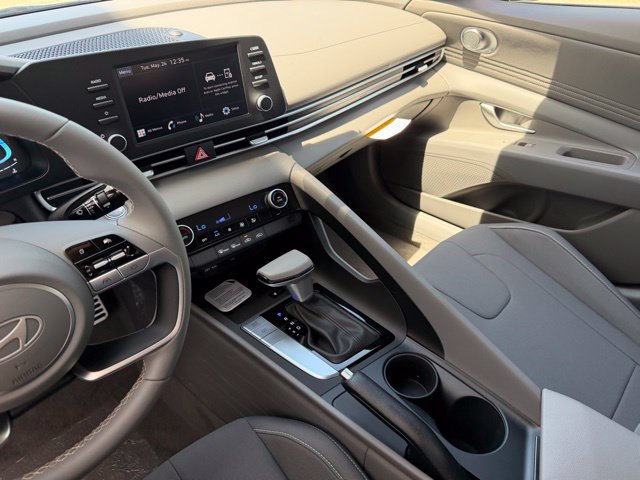 New 2026 Hyundai Elantra Sport FWD image 24