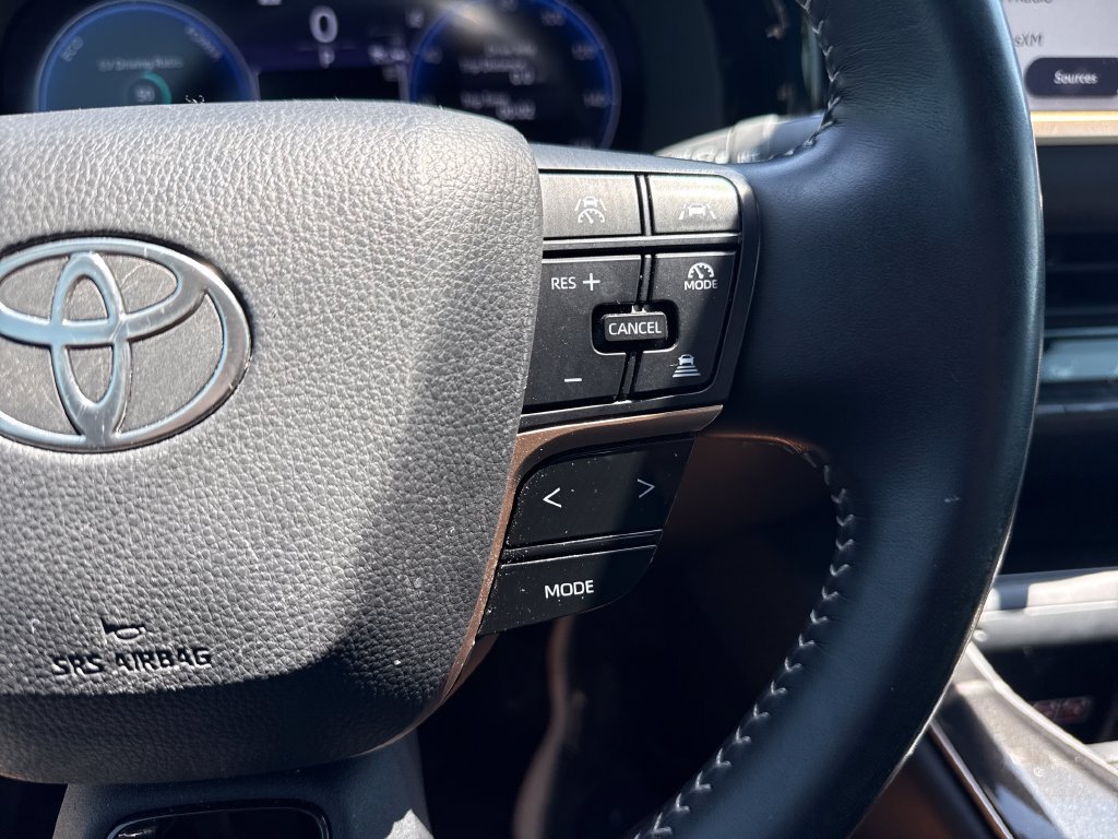 Used 2024 Toyota Crown AWD/4WD image 15