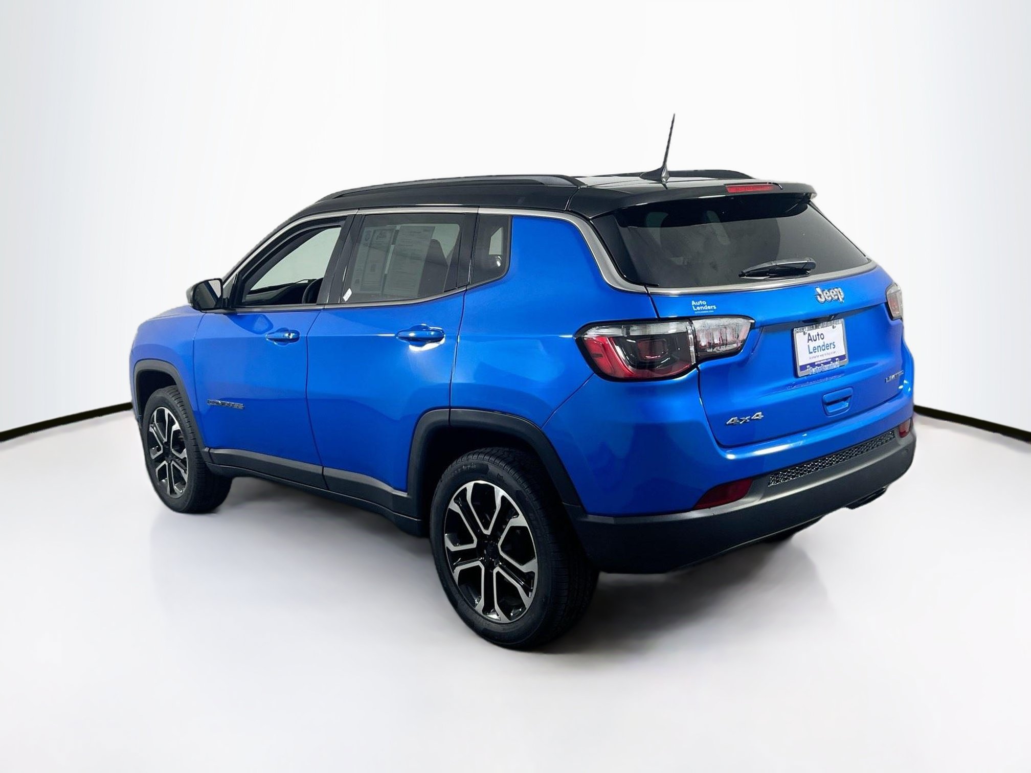 Used 2022 Jeep Compass Limited AWD/4WD image 7