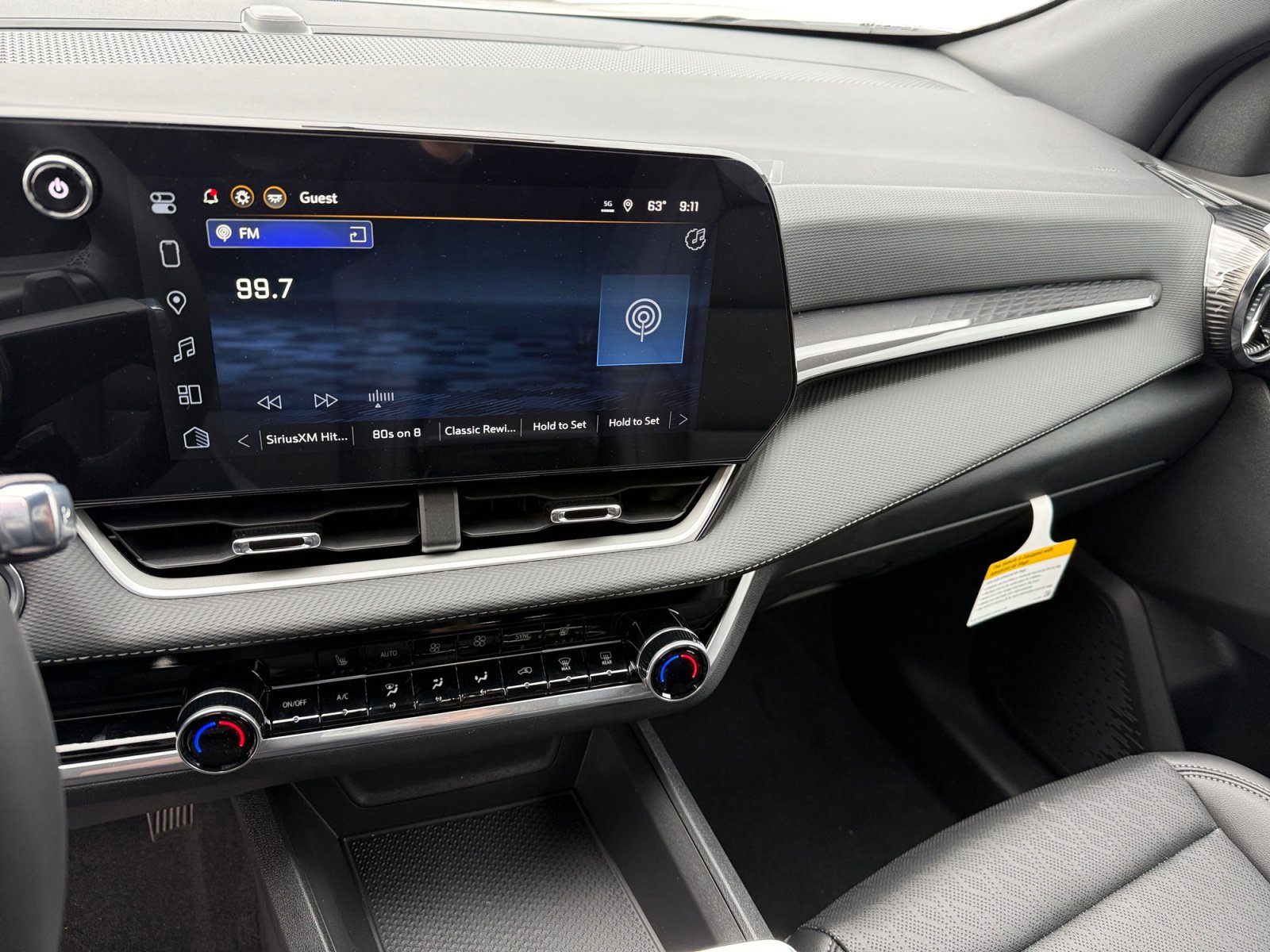 New 2026 Chevrolet Equinox LT w/ Convenience Package II image 12