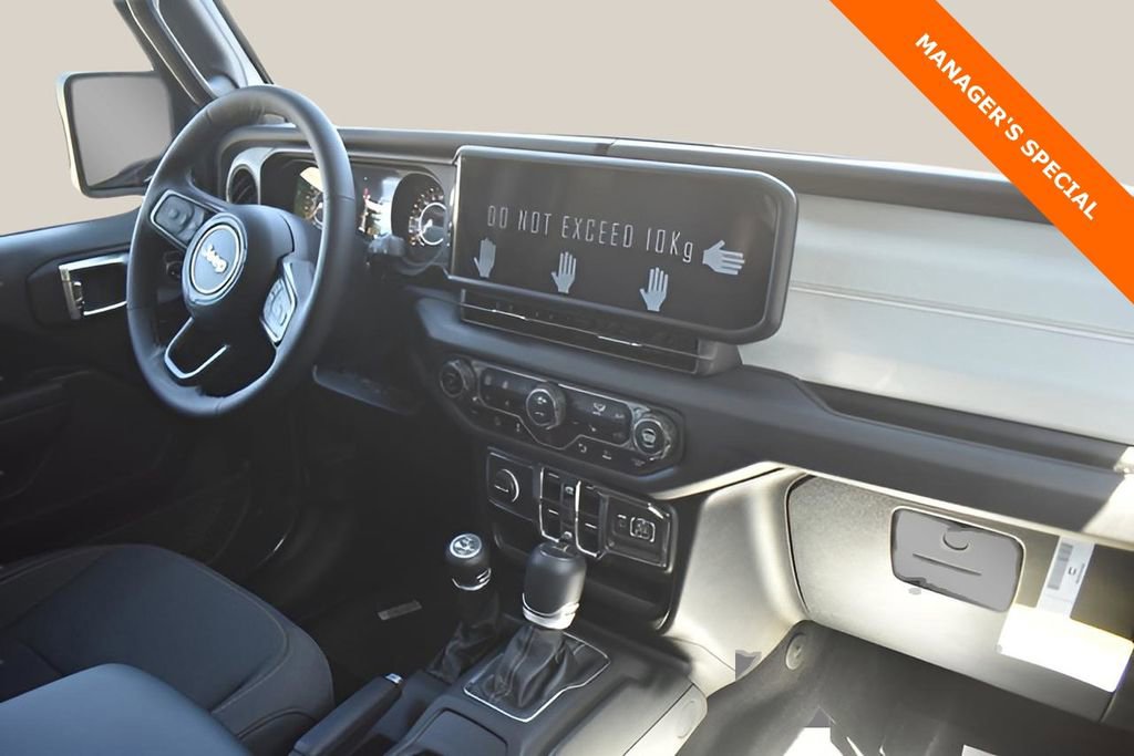 New 2025 Jeep Gladiator Sport AWD/4WD image 17