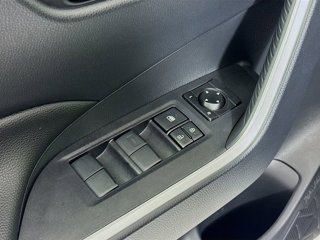 Used 2025 Toyota RAV4 LE AWD/4WD image 15