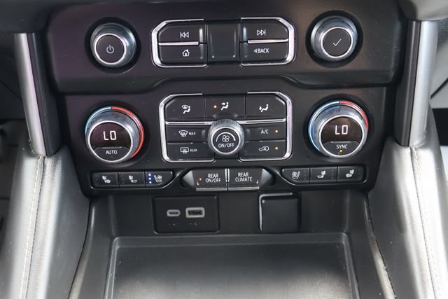 Used 2024 Chevrolet Tahoe Premier AWD/4WD image 14