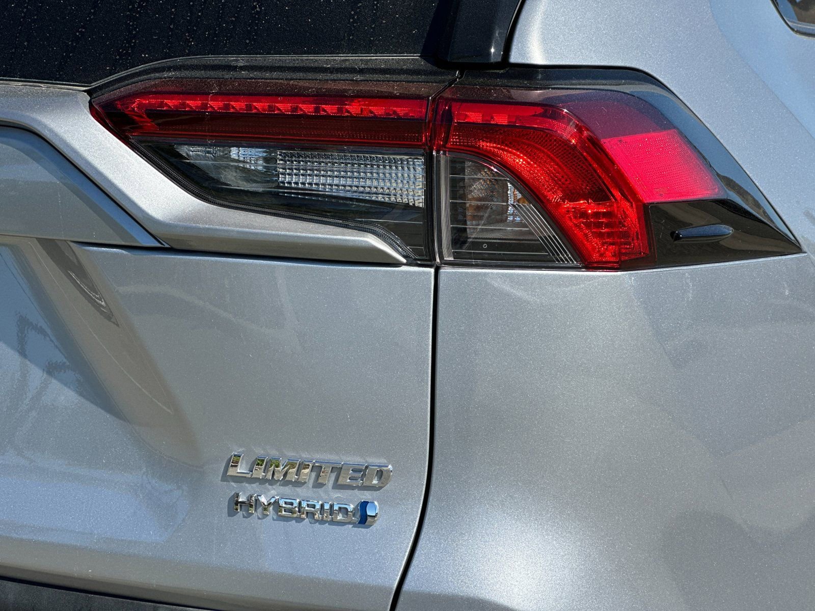 Used 2021 Toyota RAV4 Limited image 27