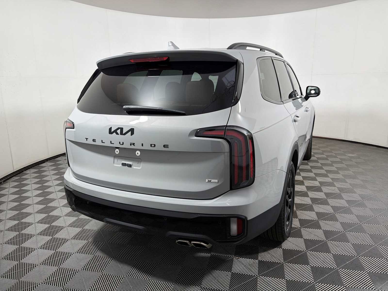 Used 2025 Kia Telluride EX X-Line AWD/4WD image 6