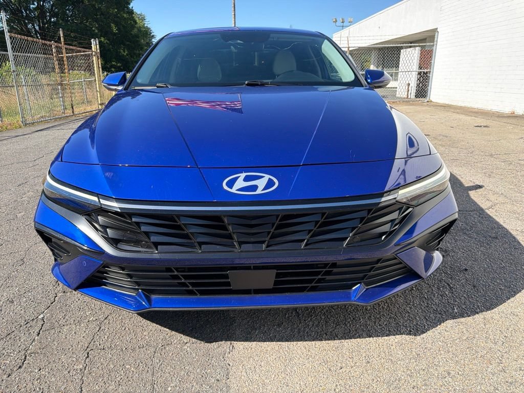 Used 2024 Hyundai Elantra Limited FWD image 8