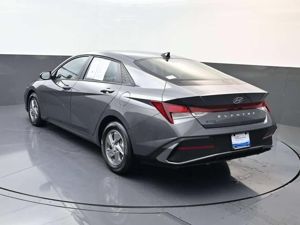 Certified 2026 Hyundai Elantra SE FWD image 6