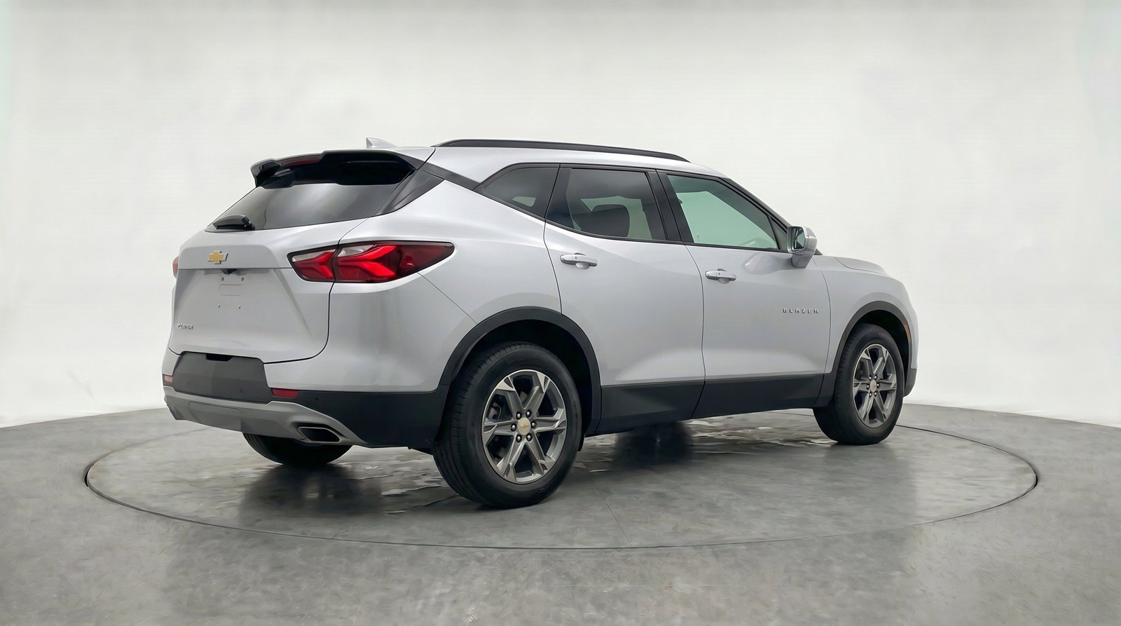 Used 2025 Chevrolet Blazer LT FWD image 9
