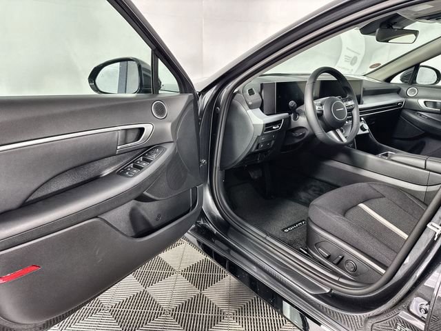 New 2026 Hyundai Sonata SEL FWD image 10
