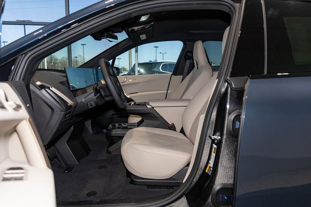 Used 2026 BMW iX xDrive45 w/ Premium Package AWD/4WD image 19