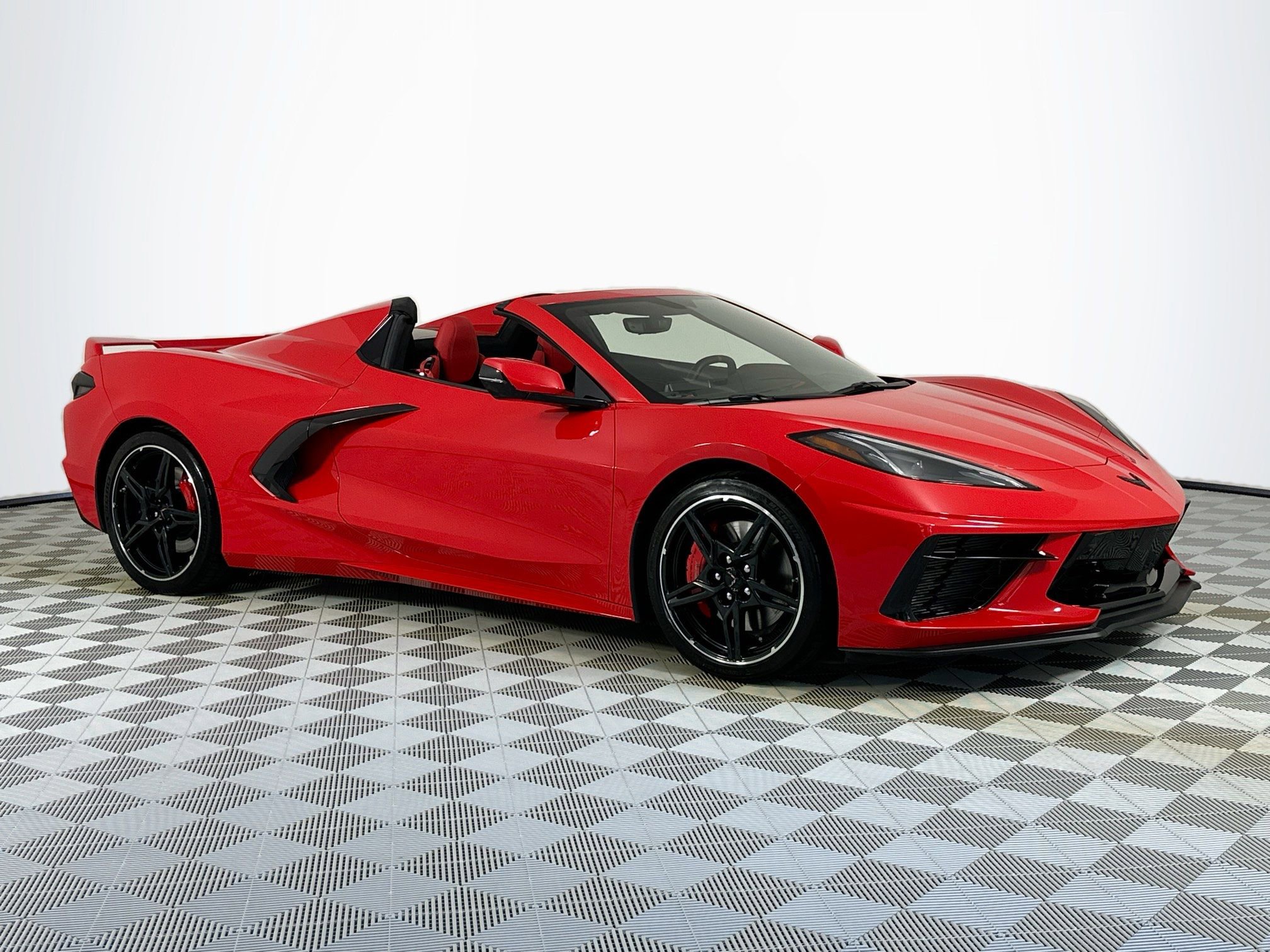 Used 2021 Chevrolet Corvette Stingray Premium Conv w/ Z51 Performance Package image 3