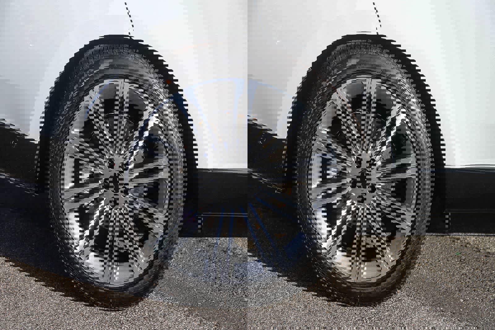 New 2026 Land Rover Range Rover SE image 10