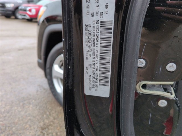 Certified 2019 Jeep Compass Latitude w/ Cold Weather Group image 33