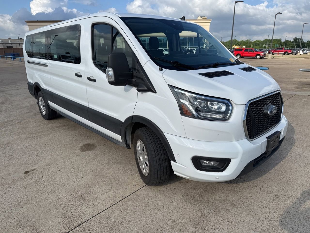 Used 2023 Ford Transit 350 XLT RWD image 17