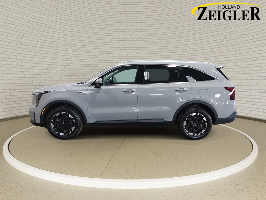 Used 2024 Kia Sorento S w/ Panoramic Sunroof Package image 8