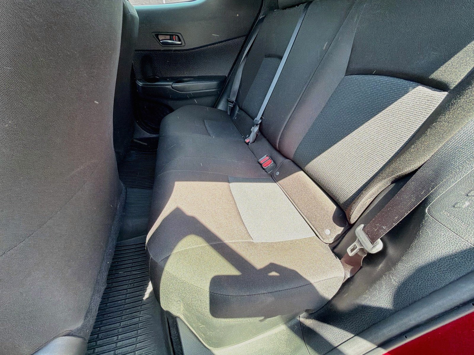 Used 2019 Toyota C-HR LE FWD image 13
