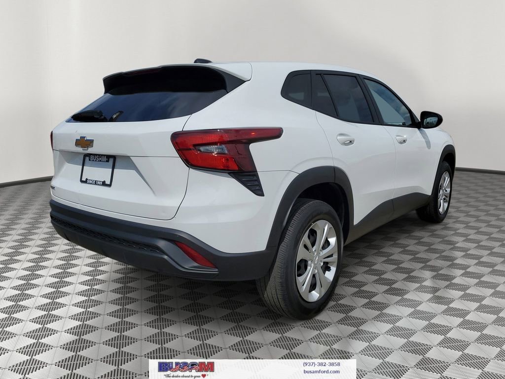 Used 2024 Chevrolet Trax LS image 4