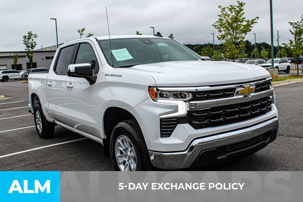 Used 2025 Chevrolet Silverado 1500 LT RWD image 3